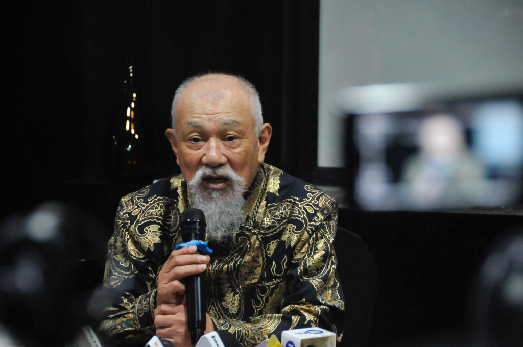 Duta Besar Kehormatan WHO untuk Pemberantasan Kusta & Ketua Nippon Foundation; Yohei Sasakawa saat jumpa pers usai bertemu dengan Presiden Prabowo terkait zero kusta (Ashar/SinPo.id)