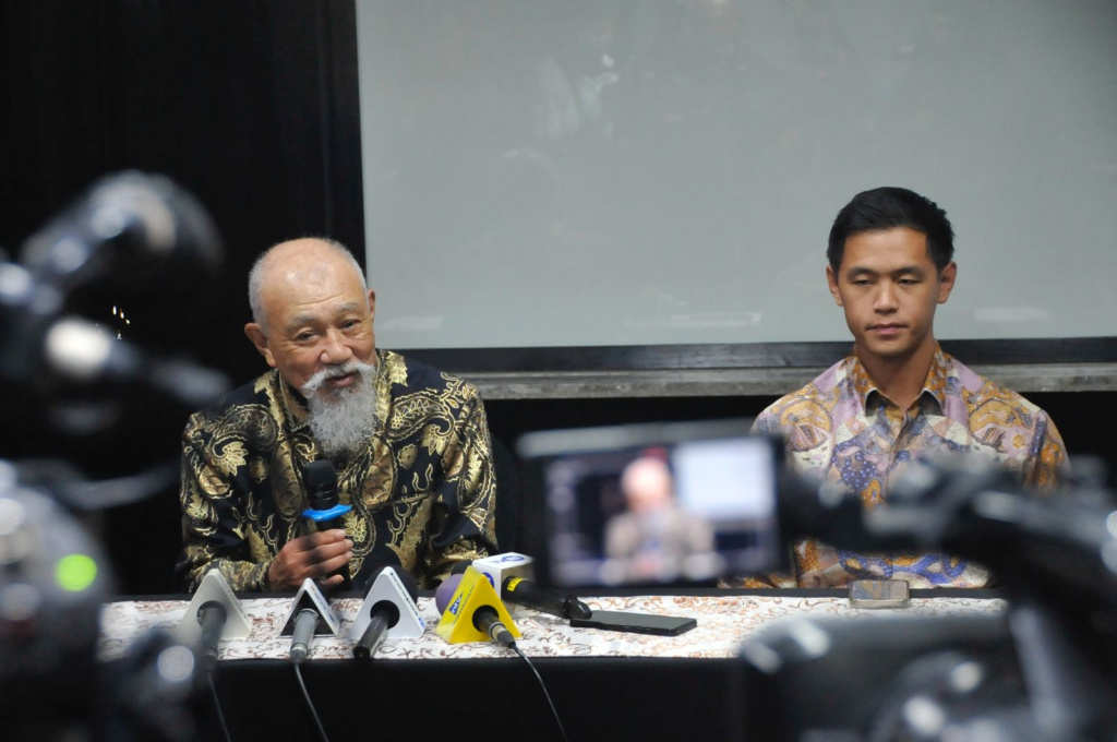 Duta Besar Kehormatan WHO untuk Pemberantasan Kusta & Ketua Nippon Foundation; Yohei Sasakawa saat jumpa pers usai bertemu dengan Presiden Prabowo terkait zero kusta (Ashar/SinPo.id)