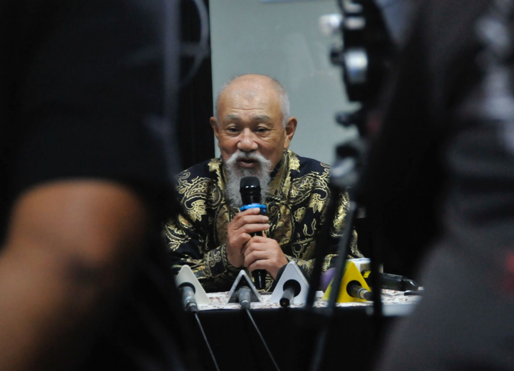 Duta Besar Kehormatan WHO untuk Pemberantasan Kusta & Ketua Nippon Foundation; Yohei Sasakawa saat jumpa pers usai bertemu dengan Presiden Prabowo terkait zero kusta (Ashar/SinPo.id)