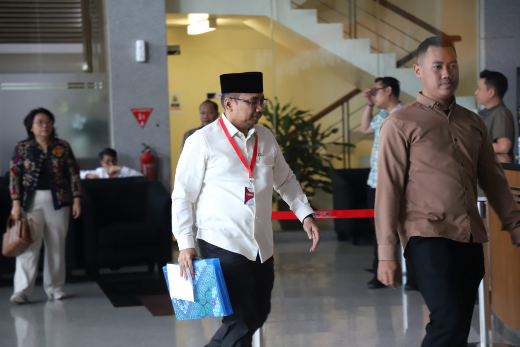 Eks Menteri Agama Yaqut Cholil Qoumas menjalani pemeriksaan sebagai saksi terkait dugaan kasus Kouta haji (Ashar/SinPo.id)