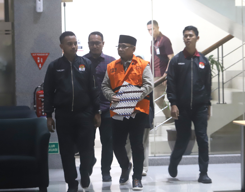 Eks Menag Yaqut Cholil Qoumas Resmi Ditahan KPK terkait korupsi Kouta haji periode 2023-2024 (Ashar/SinPo.id)