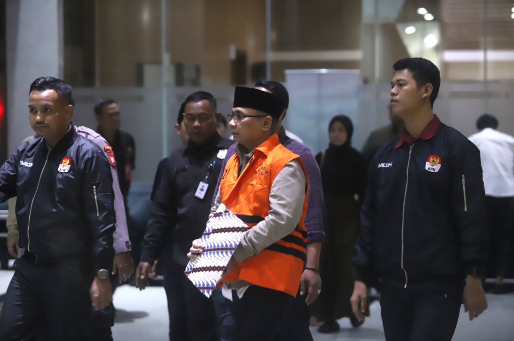 Eks Menag Yaqut Cholil Qoumas Resmi Ditahan KPK terkait korupsi Kouta haji periode 2023-2024 (Ashar/SinPo.id)