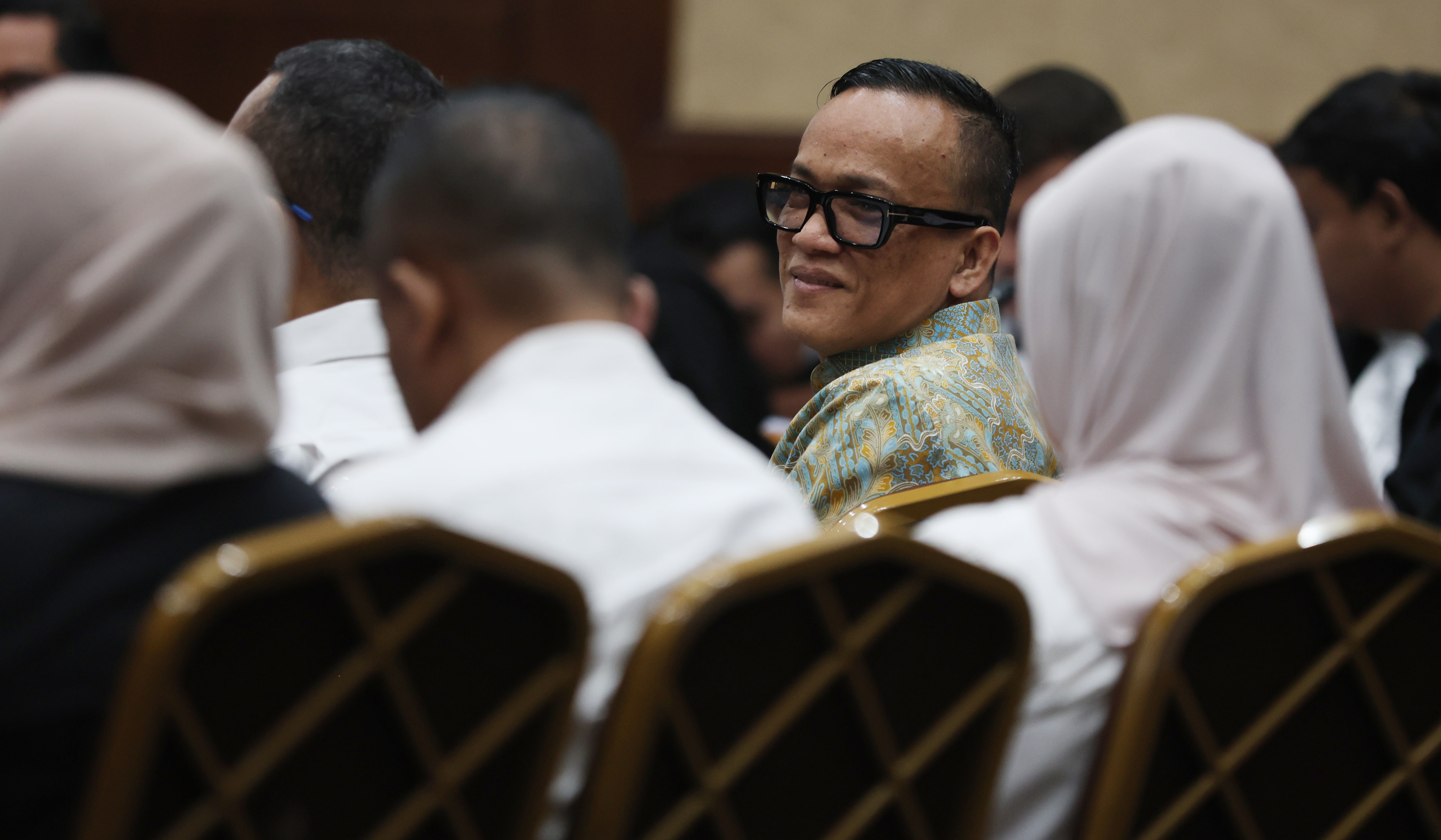 Sidang perdana eks Wamenaker, Immanuel Ebenezer. (Agus Priatna/SinPo.id)