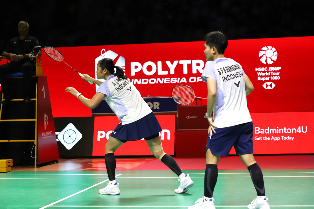 Pebulutangkis ganda putri Fadia dan Pratiwi gagal lolos ke babak semifinal di Indonesia Open (Ashar/SinPo.id)