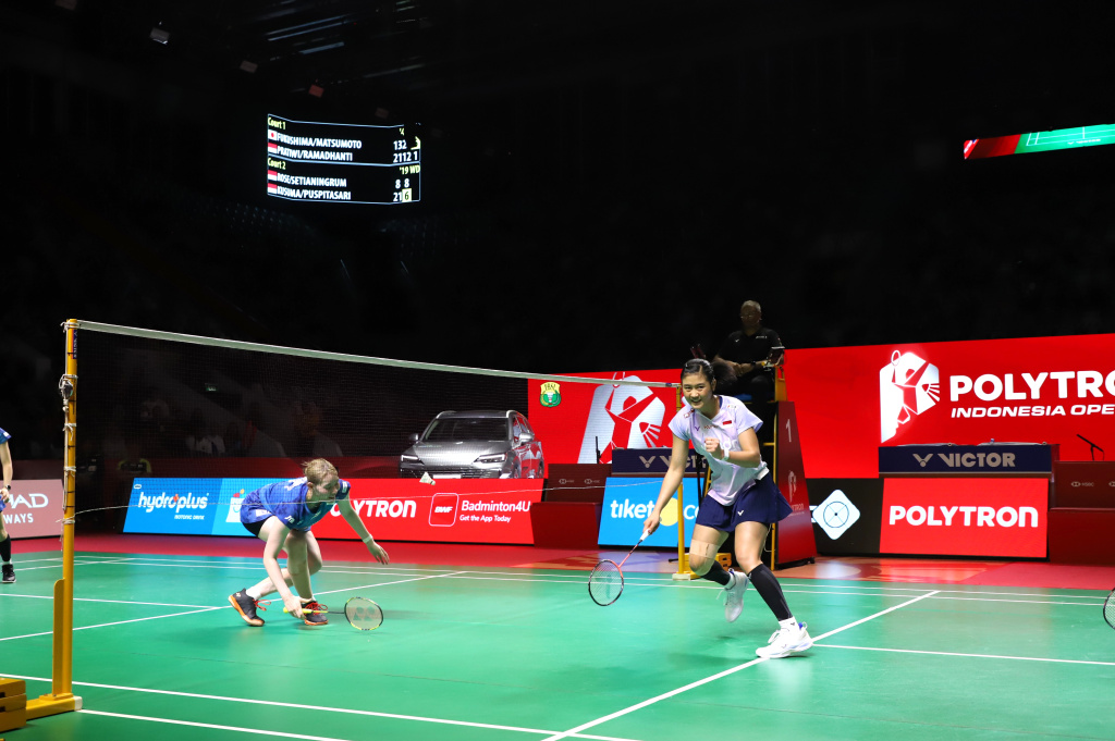 Pebulutangkis ganda putri Fadia dan Pratiwi gagal lolos ke babak semifinal di Indonesia Open (Ashar/SinPo.id)