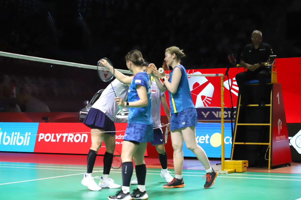 Pebulutangkis ganda putri Fadia dan Pratiwi gagal lolos ke babak semifinal di Indonesia Open (Ashar/SinPo.id)