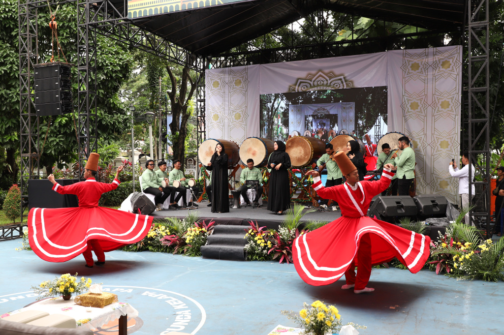 Suku Dinas Kebudayaan Kota Administrasi Jakarta Pusat menggelar Festival Bedug se-Jakarta Pusat di Masjid Sunda Kelapa (Ashar/SinPo.id)