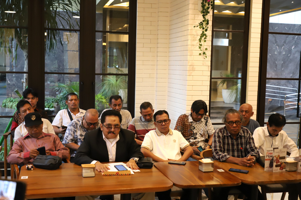 Forum Sinergi Komunitas Merah Putih akan melakukan tindakan tegas melaporkan ke ranah hukum pernyataan ceroboh Walikota Denpasar terkait penonaktifan PBI JK pada Desile 6-10 (Ashar/SinPo.id)