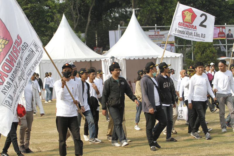 Partai Gerindra gelar Konsolidasi Akbar Kader Jakarta Selatan di lapangan bola Blok S (Ashar/SinPo.id)