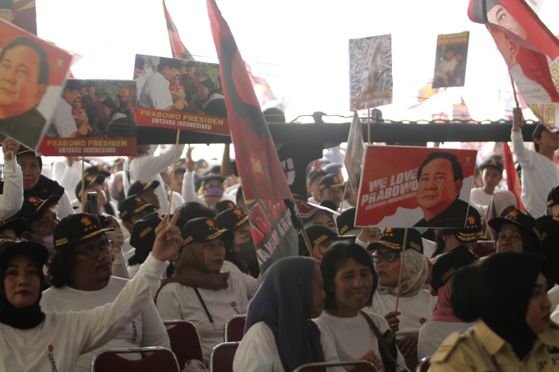 Partai Gerindra gelar Konsolidasi Akbar Kader Jakarta Selatan di lapangan bola Blok S (Ashar/SinPo.id)