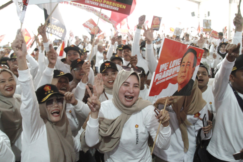 Partai Gerindra gelar Konsolidasi Akbar Kader Jakarta Selatan di lapangan bola Blok S (Ashar/SinPo.id)