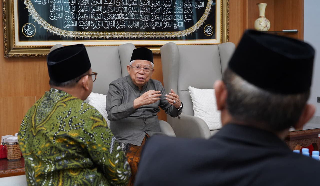 KH Ma'ruf Amin, menerima pengurus Forum Jurnalis Wakaf dan Zakat Indonesia. (Agus Priatna/SinPo.id)