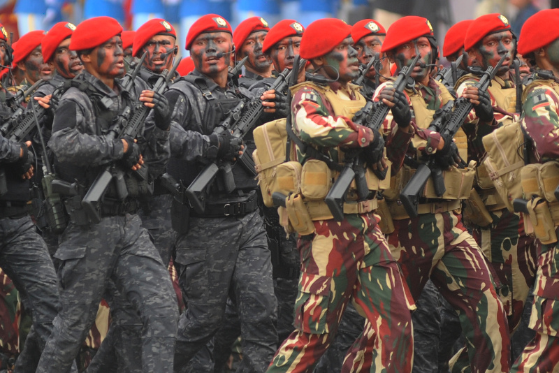 TNI menggelar gladi bersih menjelang HUT ke-79 TNI di Monas (Ashar/SinPo.id)