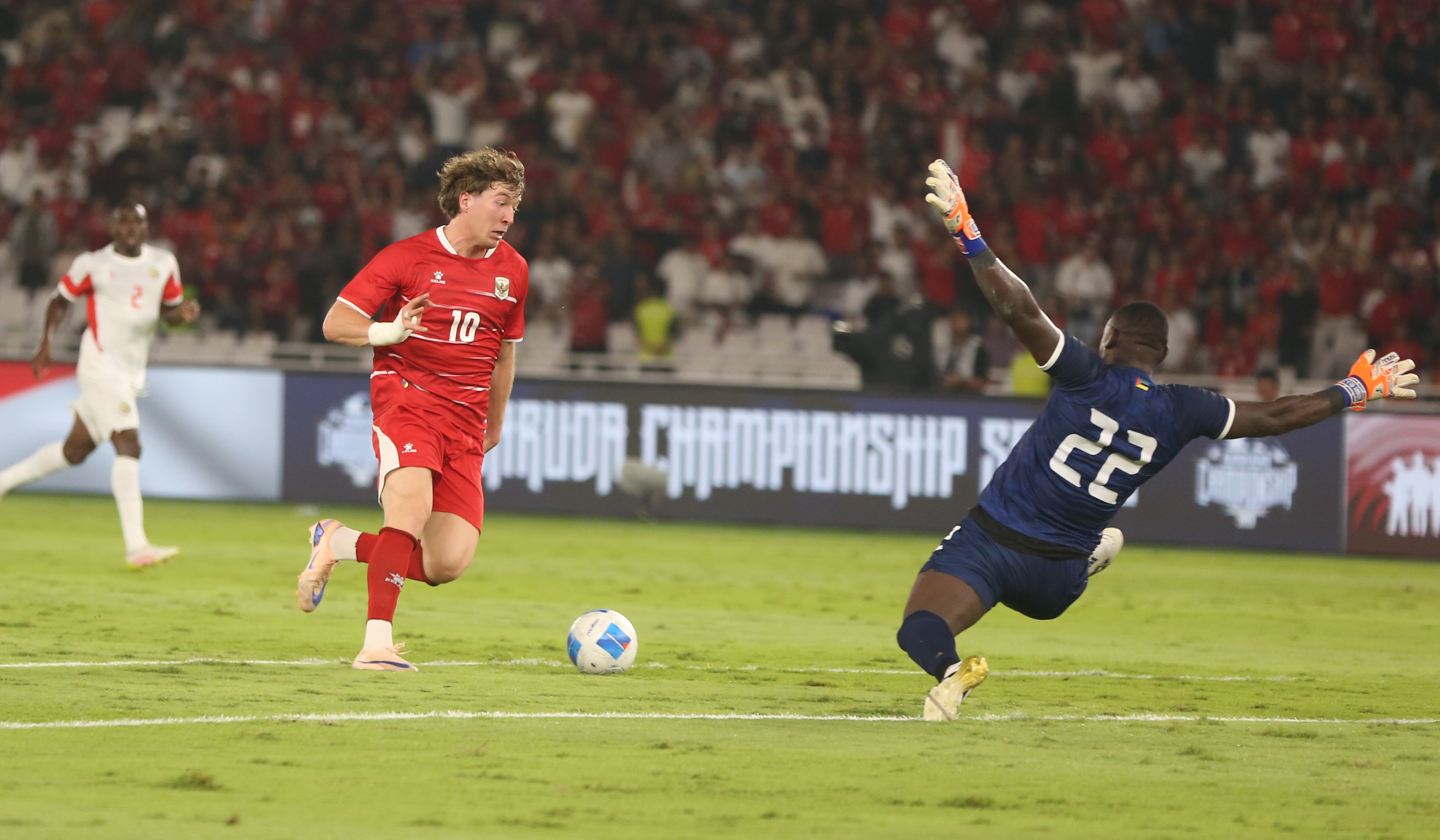 Laga timnas Indonesia melawan timnas Mozambik di SUGBK. (Agus Priatna/SinPo.id)