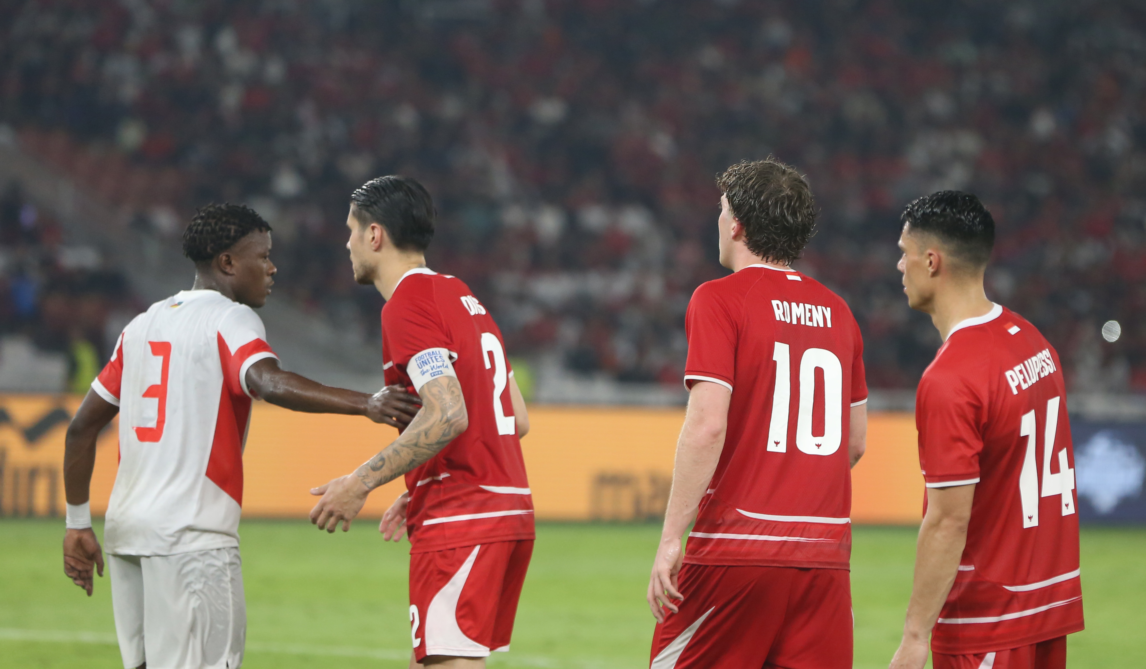 Laga timnas Indonesia melawan timnas Mozambik di SUGBK. (Agus Priatna/SinPo.id)
