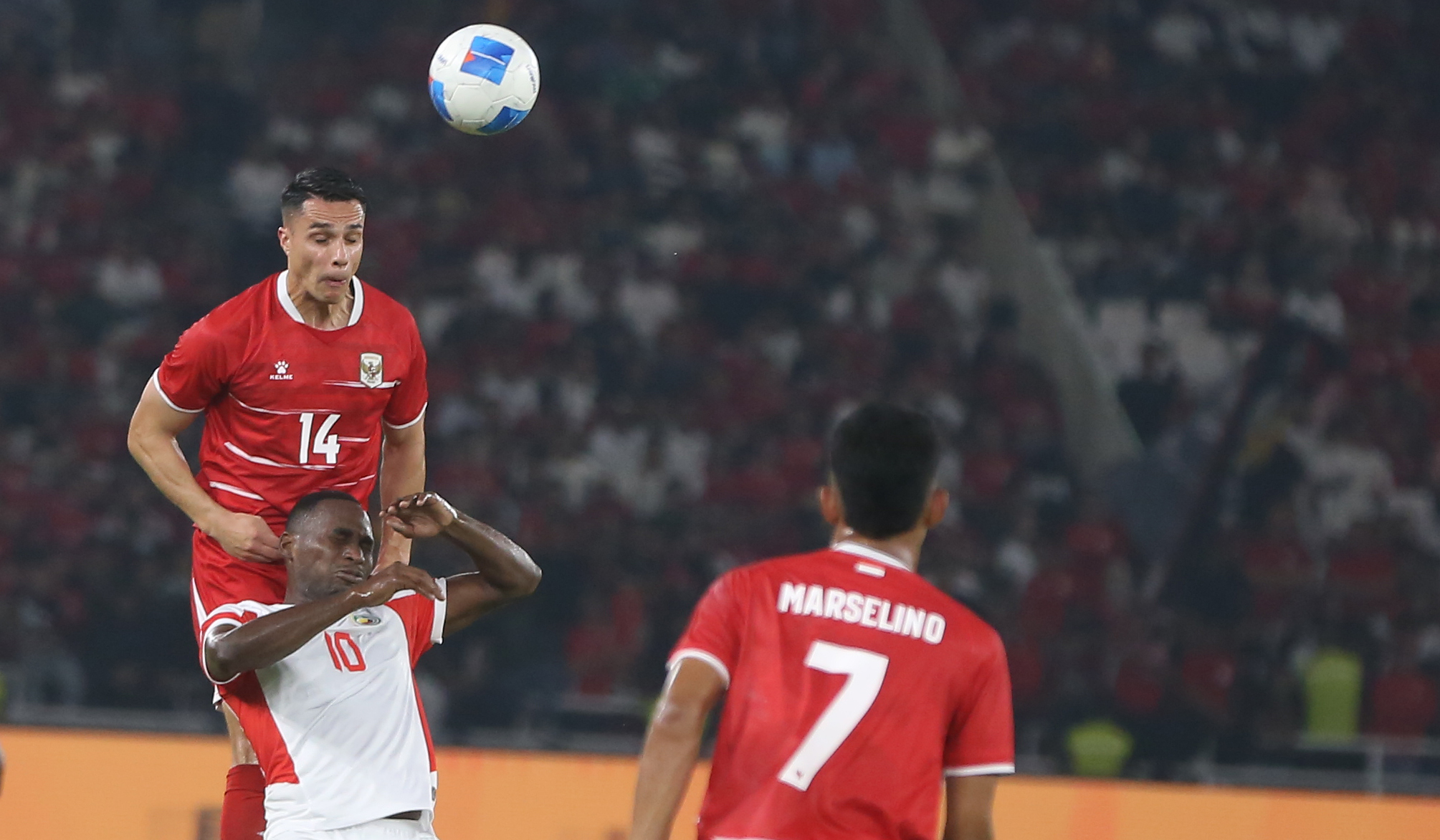 Laga timnas Indonesia melawan timnas Mozambik di SUGBK. (Agus Priatna/SinPo.id)