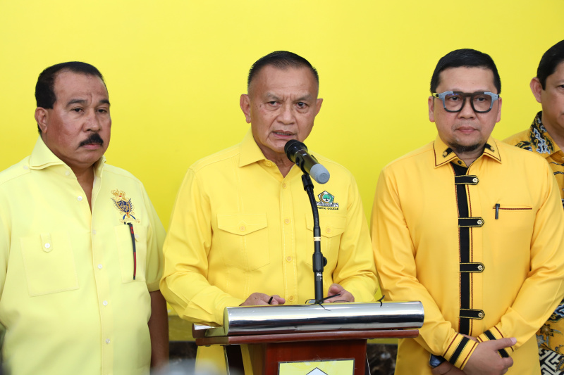 Partai Golkar gelar konfrensi pers mengumumkan beberapa calon kepala daerah nantinya untuk maju di Pilkada serentak 2024 (Ashar/SinPo.id)