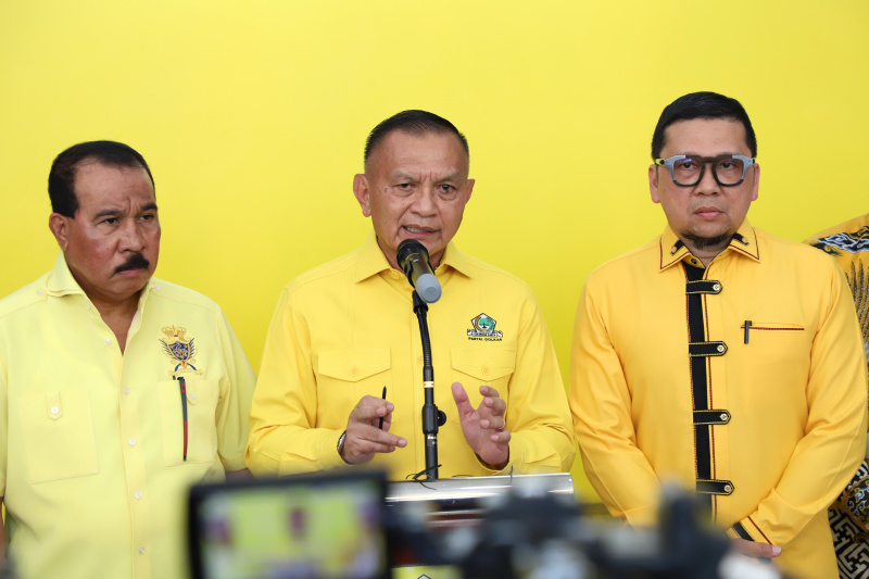 Partai Golkar gelar konfrensi pers mengumumkan beberapa calon kepala daerah nantinya untuk maju di Pilkada serentak 2024 (Ashar/SinPo.id)