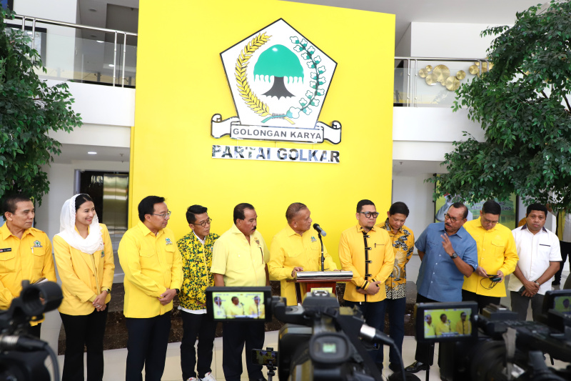 Partai Golkar gelar konfrensi pers mengumumkan beberapa calon kepala daerah nantinya untuk maju di Pilkada serentak 2024 (Ashar/SinPo.id)