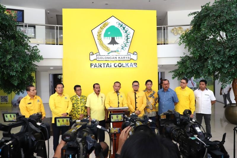 Partai Golkar gelar konfrensi pers mengumumkan beberapa calon kepala daerah nantinya untuk maju di Pilkada serentak 2024 (Ashar/SinPo.id)