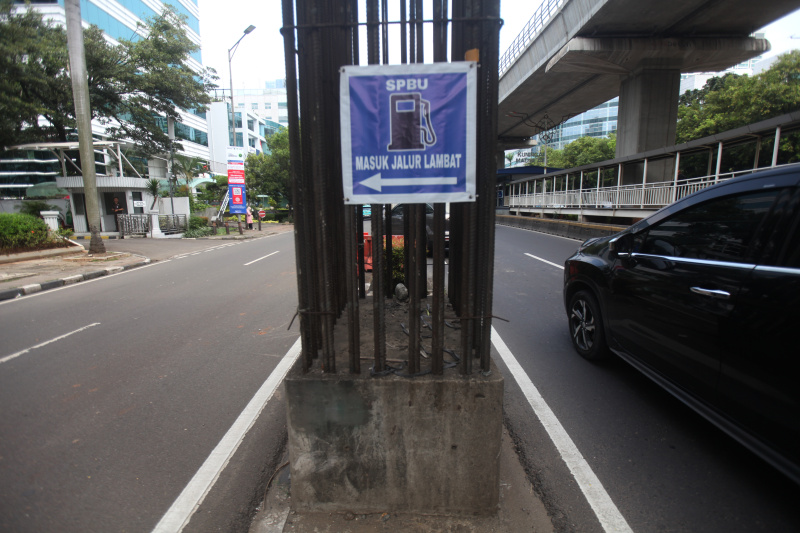 Tiang-tiang monorel yang mangkrak akan ditertibkan oleh Gubernur DKI Jakarta Pramono Anung (Ashar/SinPo.id)