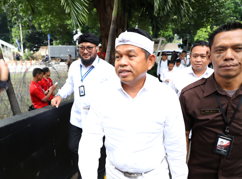 Gubernur Jabar Dedi Mulyadi (KDM) mengunjungi Gedung Merah Putih KPK untuk melakukan audiensi dengan KPK membahas pencegahan dan penyelematan aset negara khususnya Jawa Barat (Ashar/SinPo.id)