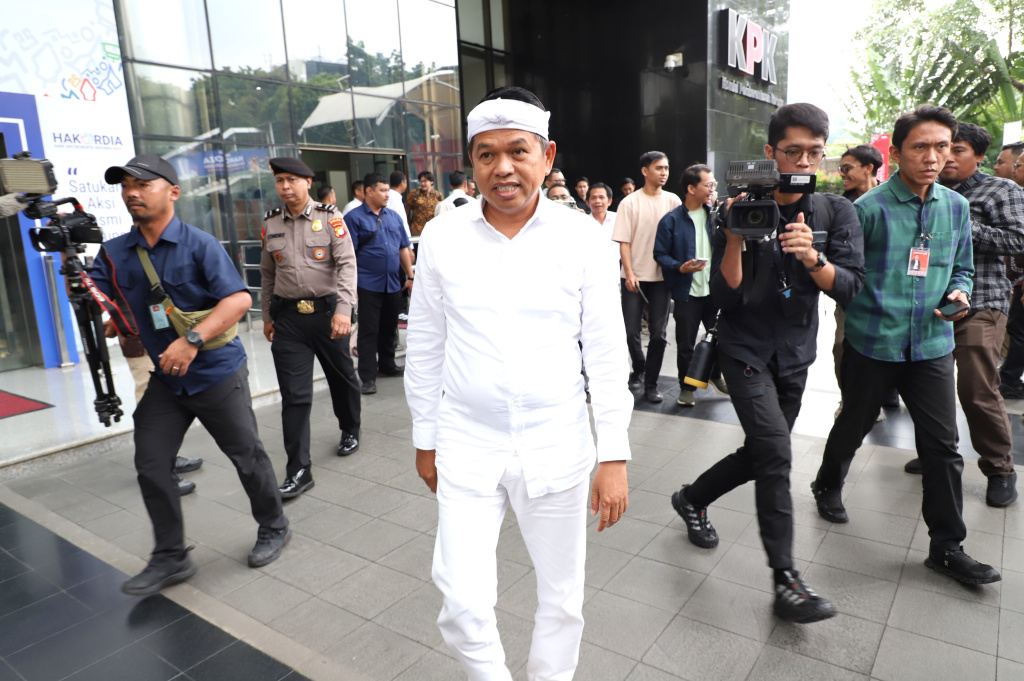 Gubernur Jabar Dedi Mulyadi (KDM) mengunjungi Gedung Merah Putih KPK untuk melakukan audiensi dengan KPK membahas pencegahan dan penyelematan aset negara khususnya Jawa Barat (Ashar/SinPo.id)