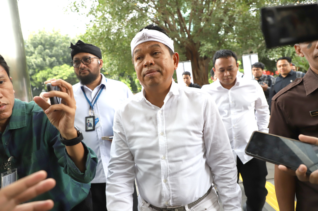 Gubernur Jabar Dedi Mulyadi (KDM) mengunjungi Gedung Merah Putih KPK untuk melakukan audiensi dengan KPK membahas pencegahan dan penyelematan aset negara khususnya Jawa Barat (Ashar/SinPo.id)