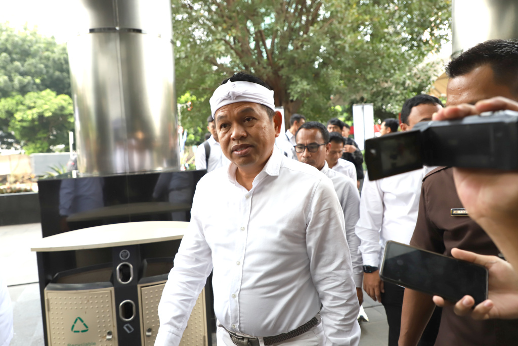 Gubernur Jabar Dedi Mulyadi (KDM) mengunjungi Gedung Merah Putih KPK untuk melakukan audiensi dengan KPK membahas pencegahan dan penyelematan aset negara khususnya Jawa Barat (Ashar/SinPo.id)