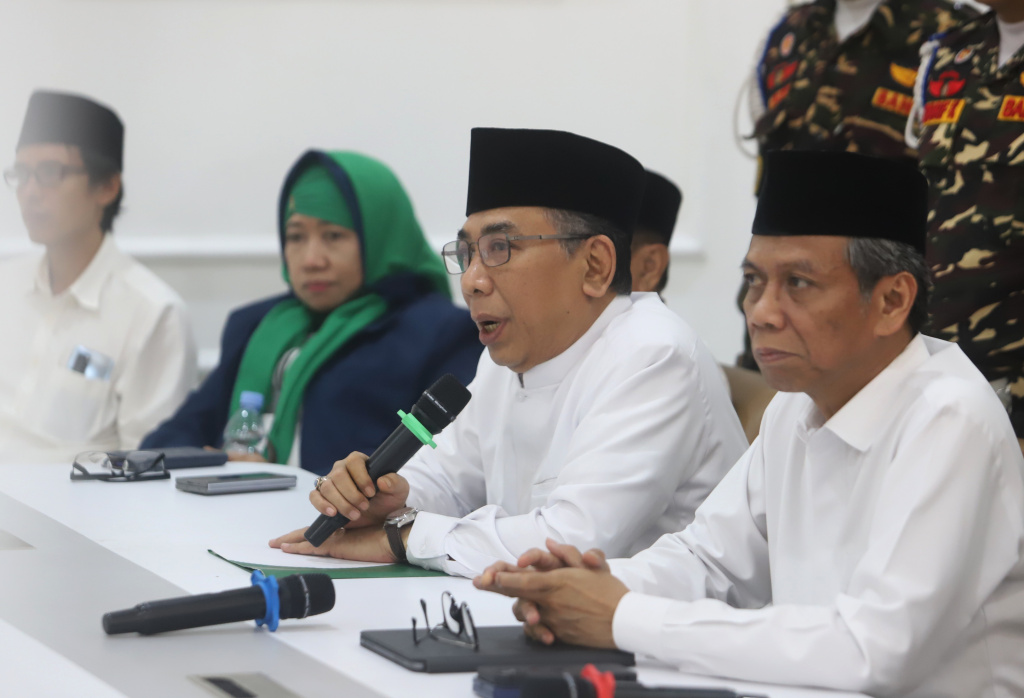 Ketua PBNU KH Yahya Cholil Staquf mengajak untuk menggelar muktamar ke-35  (Ashar/SinPo.id)