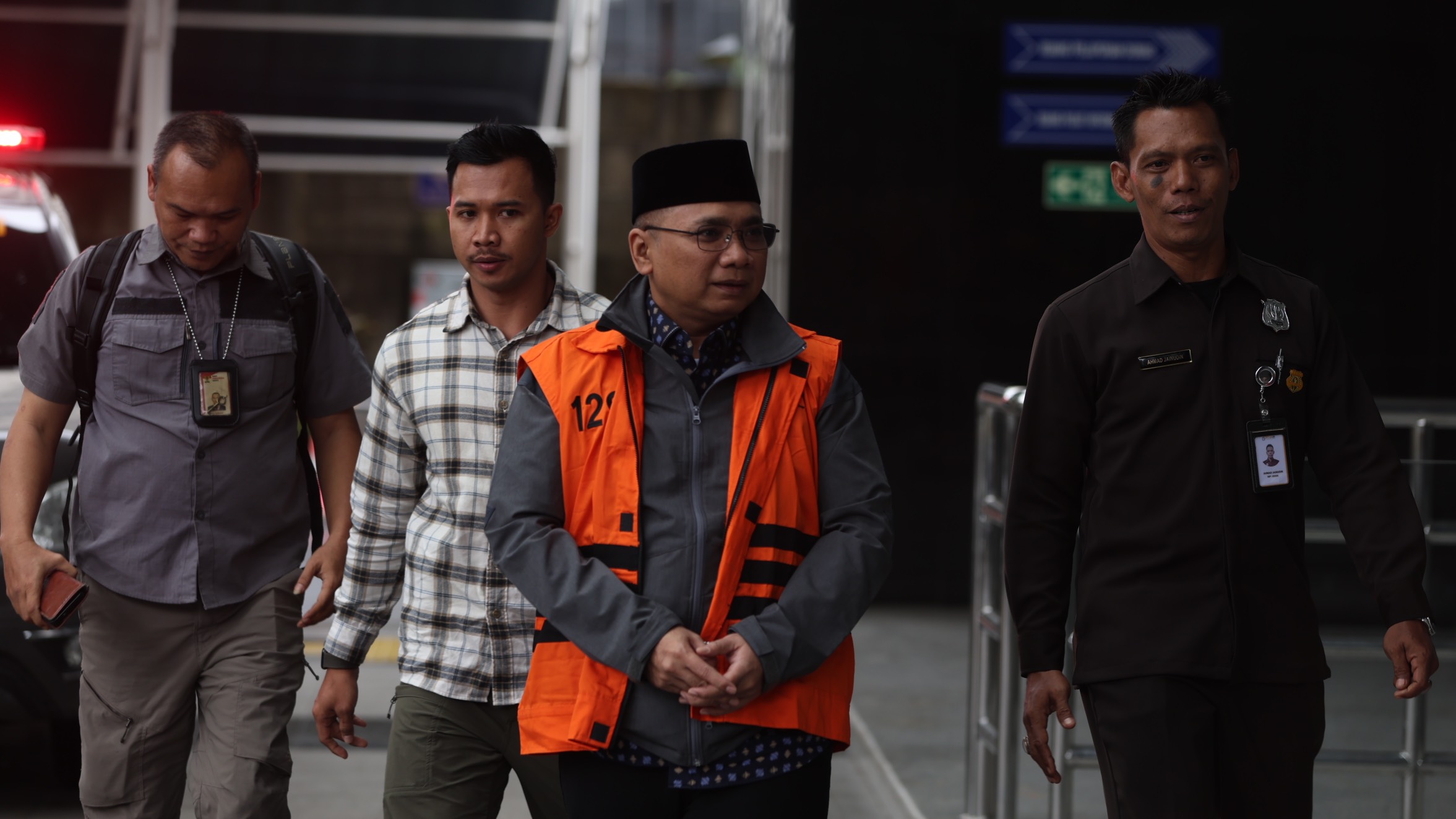 Gus Yaqut tiba di KPK. (Agus Priatna/SinPo.id)