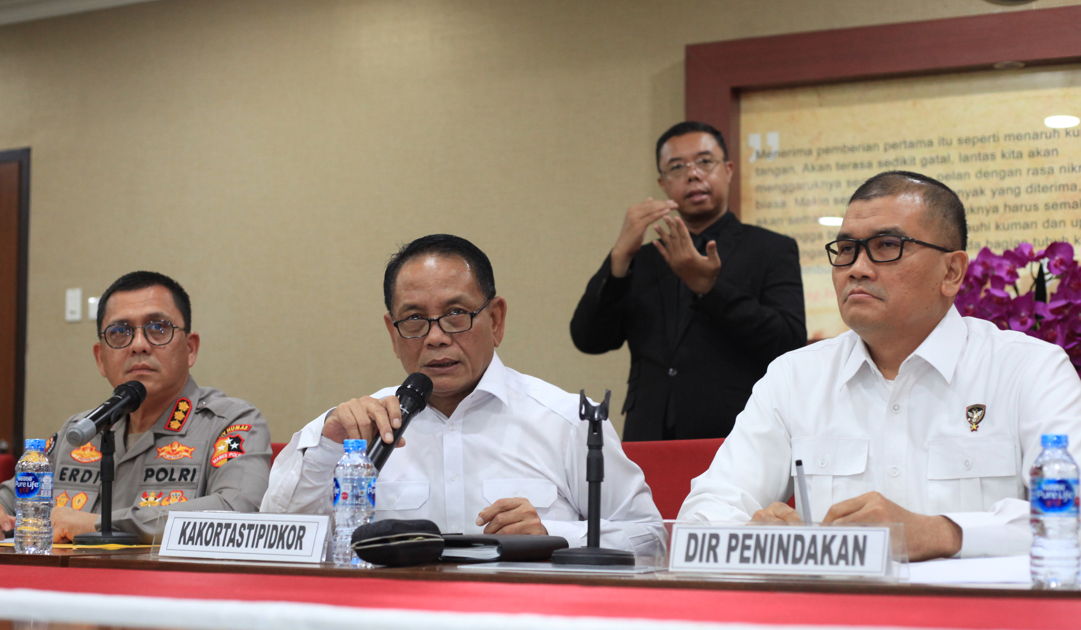 Konferensi pers Kortas Tipidkor Mabes Polri. (Agus Priatna/SinPo.id)