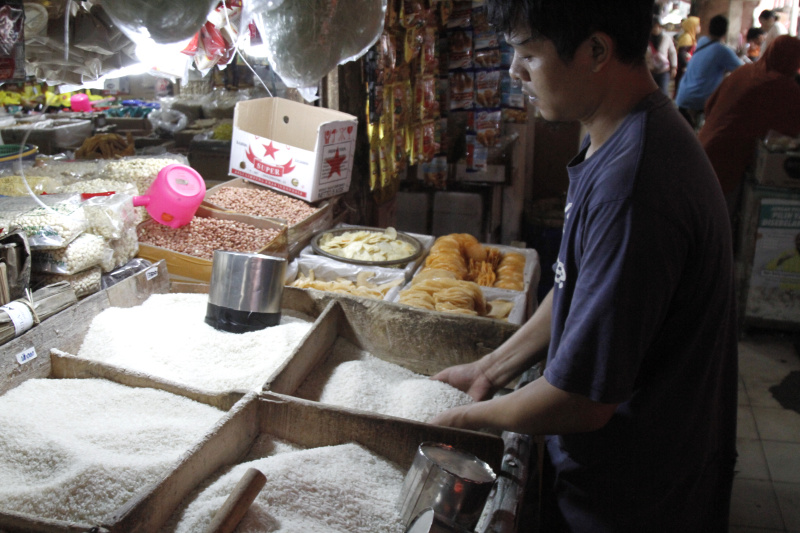 Harga beras semakin tinggi karena penyebabnya fenomena alam El Nino (Ashar/SinPo.id)