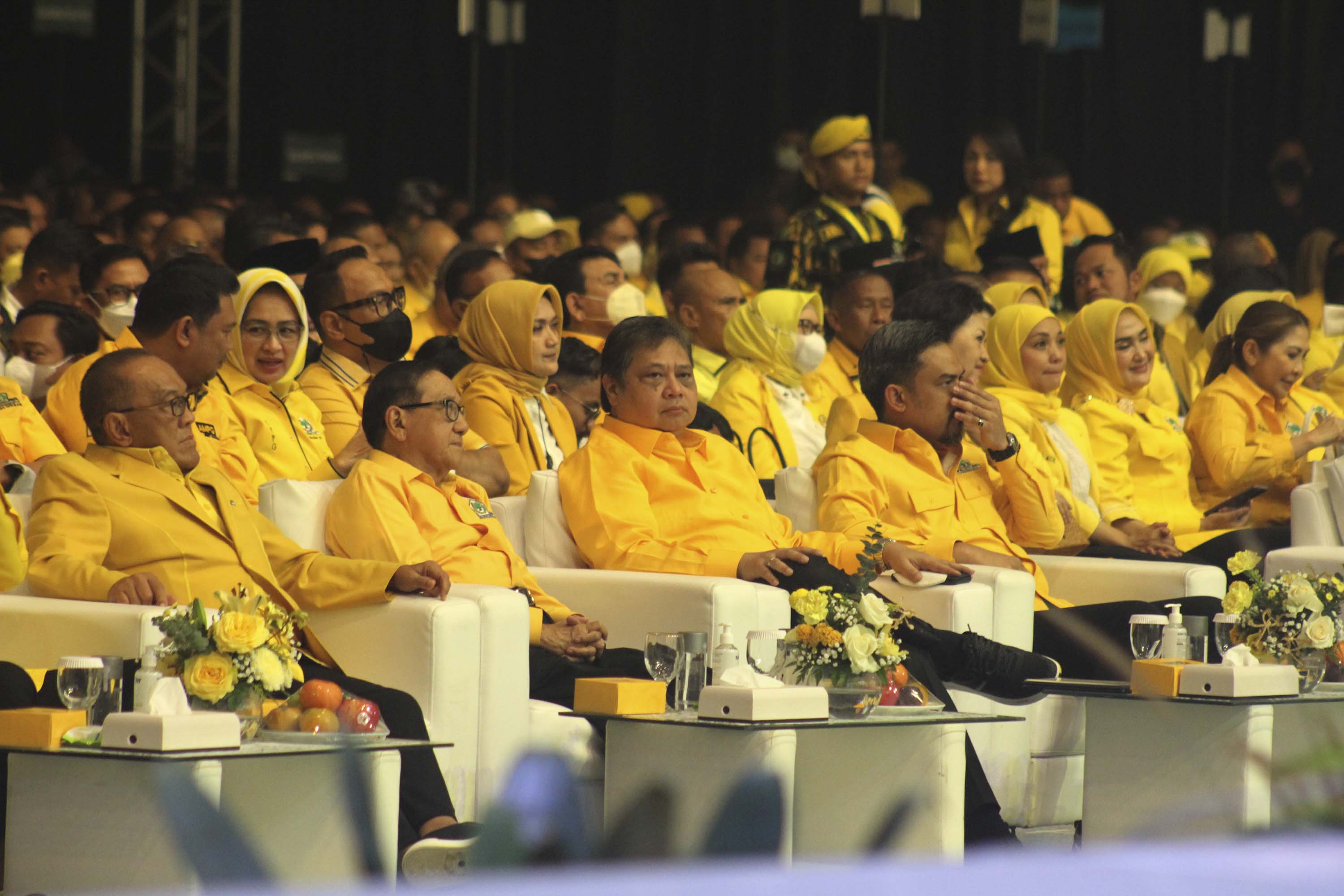 Ketua Umum DPP Partai Golkar Airlangga saat menyambut HUT Partai Golkar yang ke-58 di JIEXPO Kemayoran (Ashar/SinPo.id)