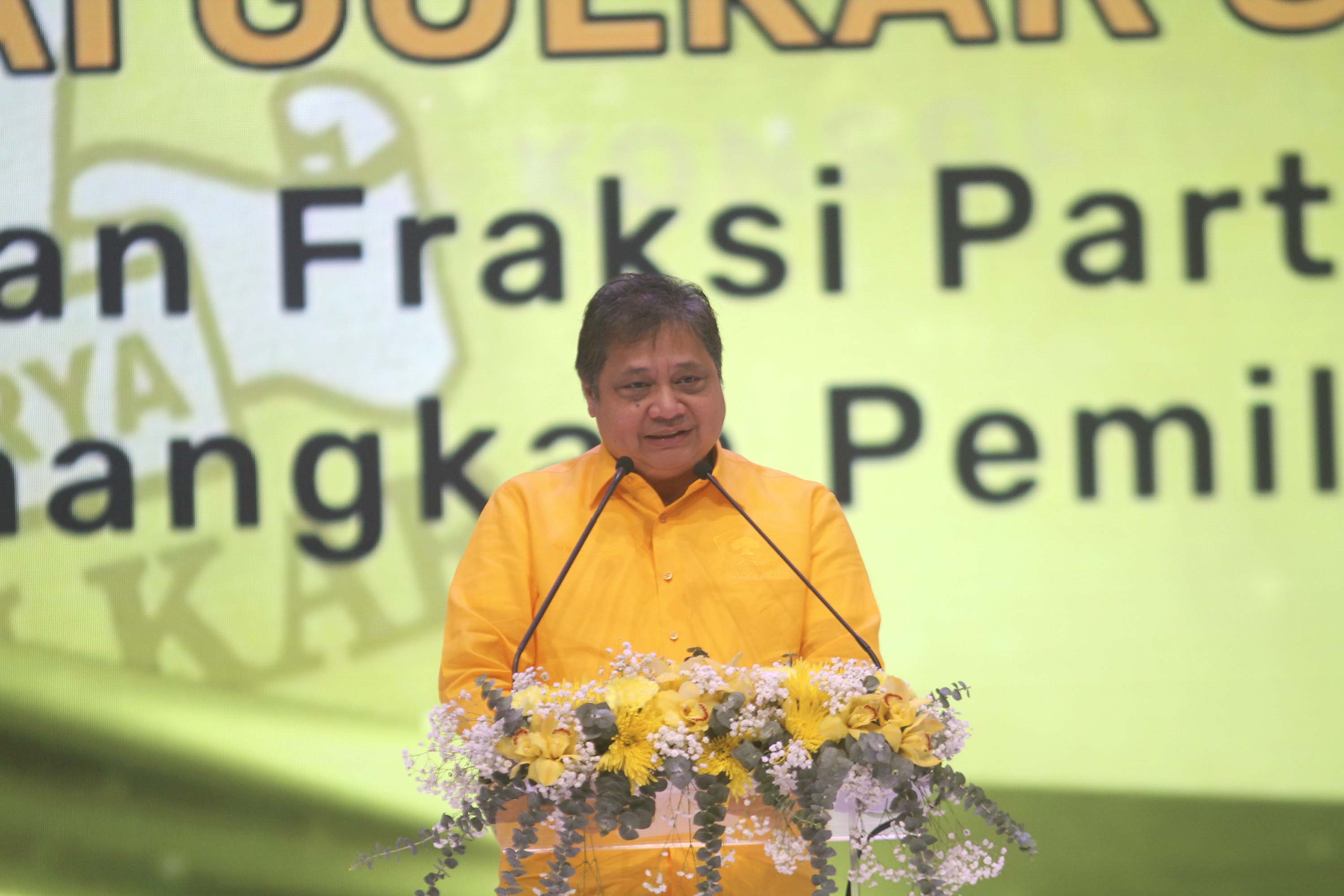 Ketua Umum DPP Partai Golkar Airlangga saat menyambut HUT Partai Golkar yang ke-58 di JIEXPO Kemayoran (Ashar/SinPo.id)