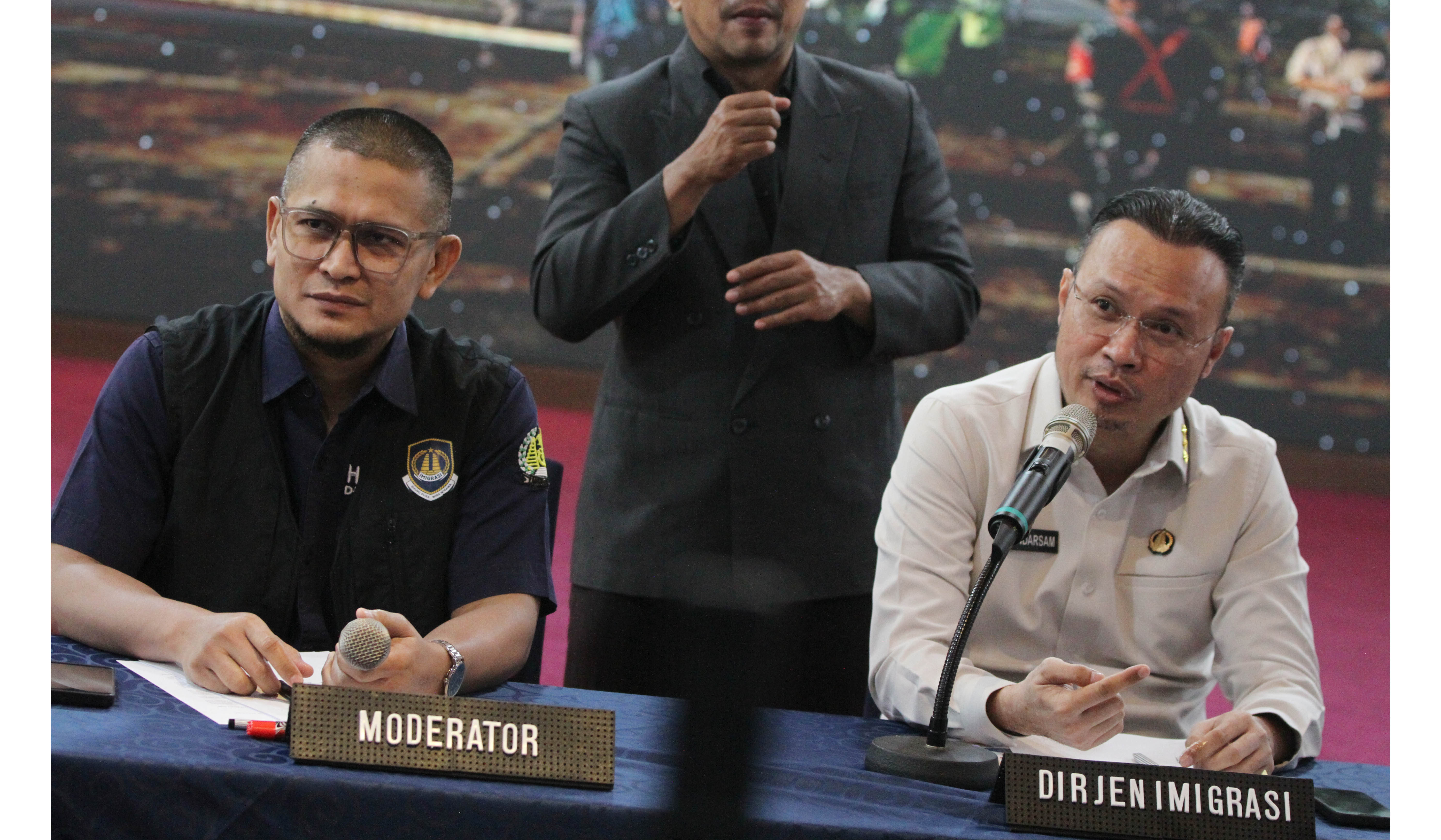Konferensi pers Ditjen Imigrasi. (Agus Priatna/SinPo.id)