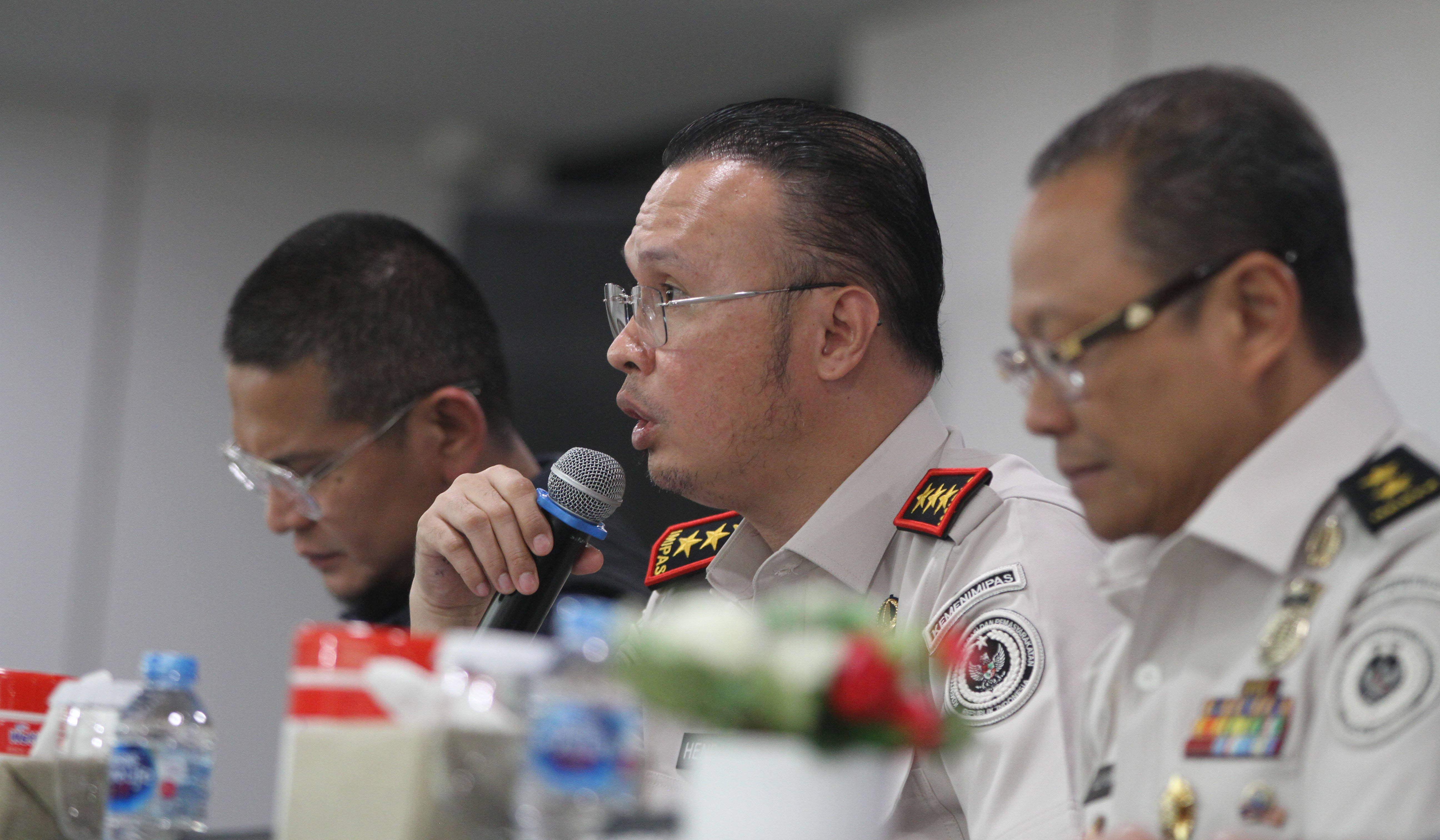 Konferensi pers penangkapan 3 WNA Pakistan. (Agus Priatna/SinPo.id)