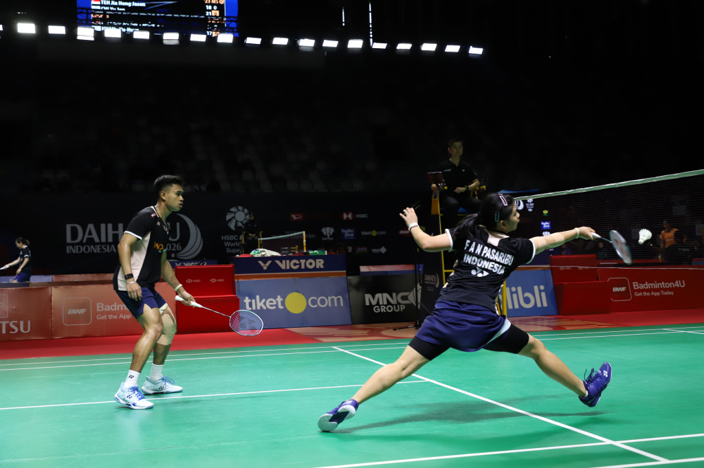 Ganda Campuran Jafar Hidayatullah/Felisha Pasaribu berhasil melaju ke babak Semifinal Daihatsu Indonesia Master 2026 (Ashar/SinPo.id)
