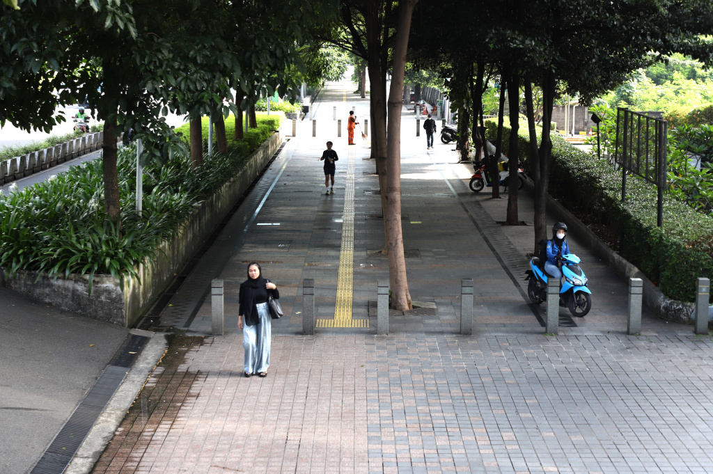 Terlihat jalanan Sudirman sangat lenggang libur panjang Jumat Agung (Ashar/SinPo.id)