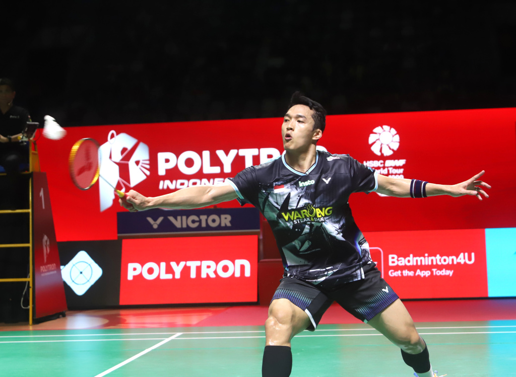 Pebulutangkis Jonathan Christie berhasil lolos masuk ke babak semifinal Indonesia Open (Ashar/SinPo.id)