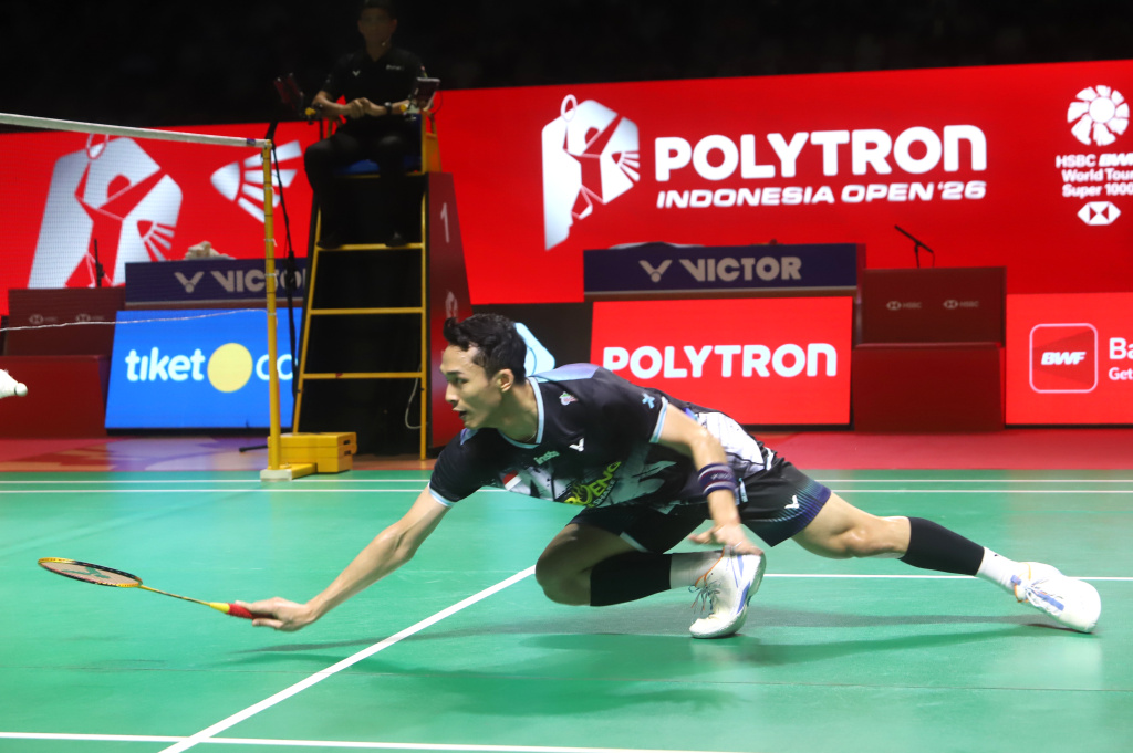Pebulutangkis Jonathan Christie berhasil lolos masuk ke babak semifinal Indonesia Open (Ashar/SinPo.id)