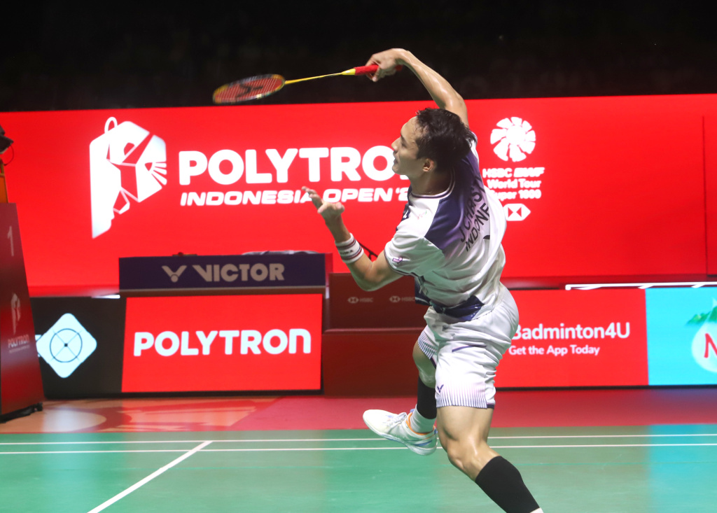Jonathan Christie melaju ke babak final usai mengalahkan Panitchaphon Teeraratsakul di babak semifinal (Ashar/SinPo.id)