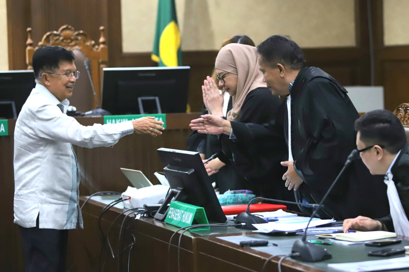 Jusuf Kalla menjadi saksi meringankan Sidang Karen Agustiawan di PN Tipikor (Ashar/SinPo.id)