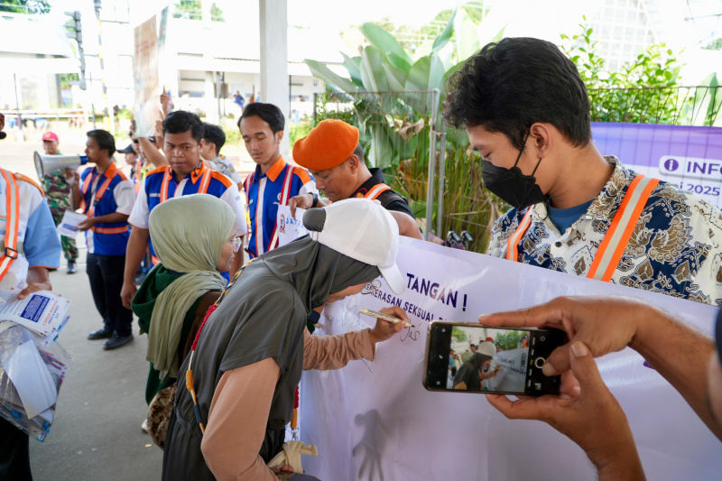 KAI Daop 1 menggelar sosialisasi pencegahan pelecehan seksual di kereta api di Stasiun Bogor (Ashar/SinPo.id)