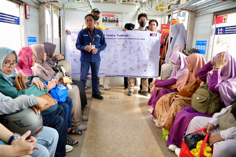 KAI Daop 1 menggelar sosialisasi pencegahan pelecehan seksual di kereta api di Stasiun Bogor (Ashar/SinPo.id)