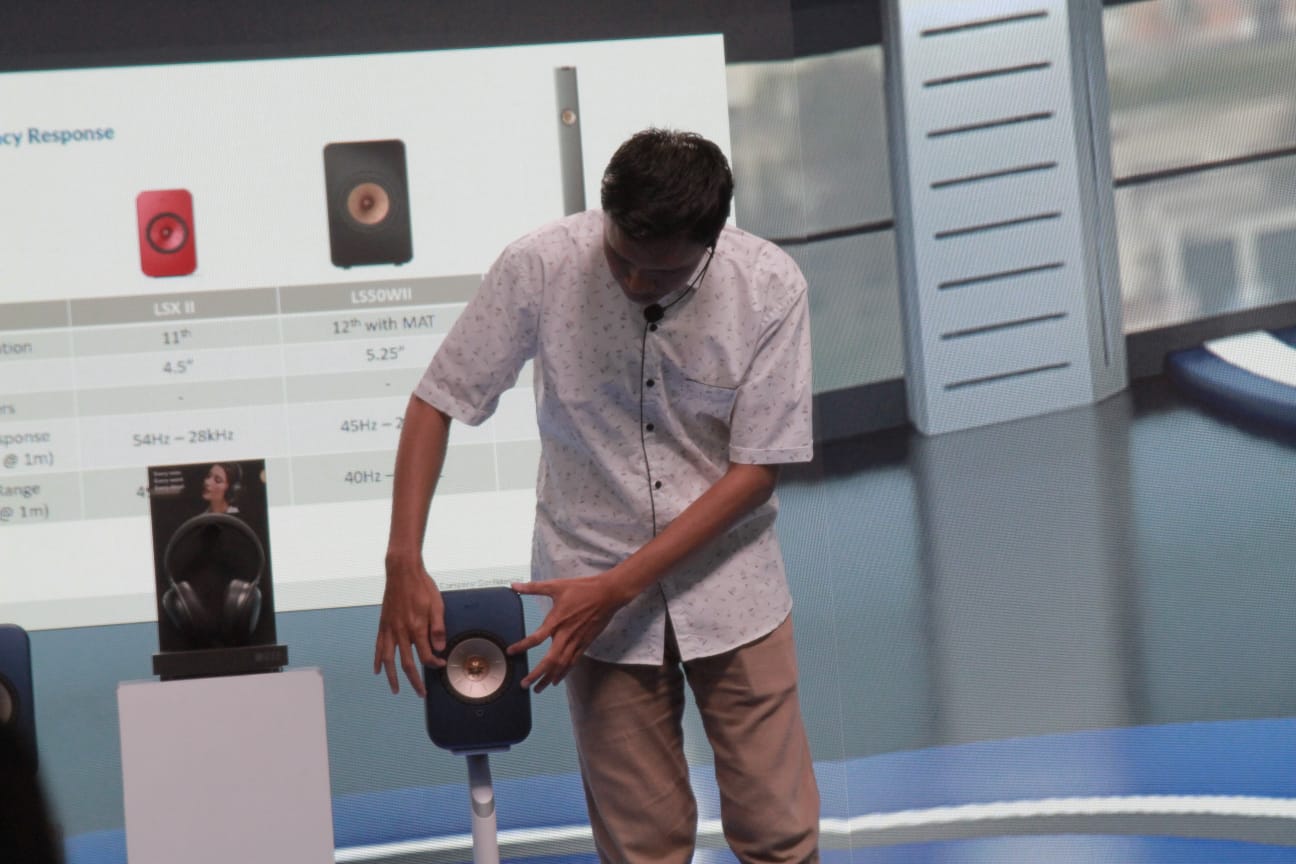 KEF produsen audio yang berasal dari Inggris me-launching produknya yang terbaru KEF SL60 dan KEF SL50 (Ashar/SinPo.id)