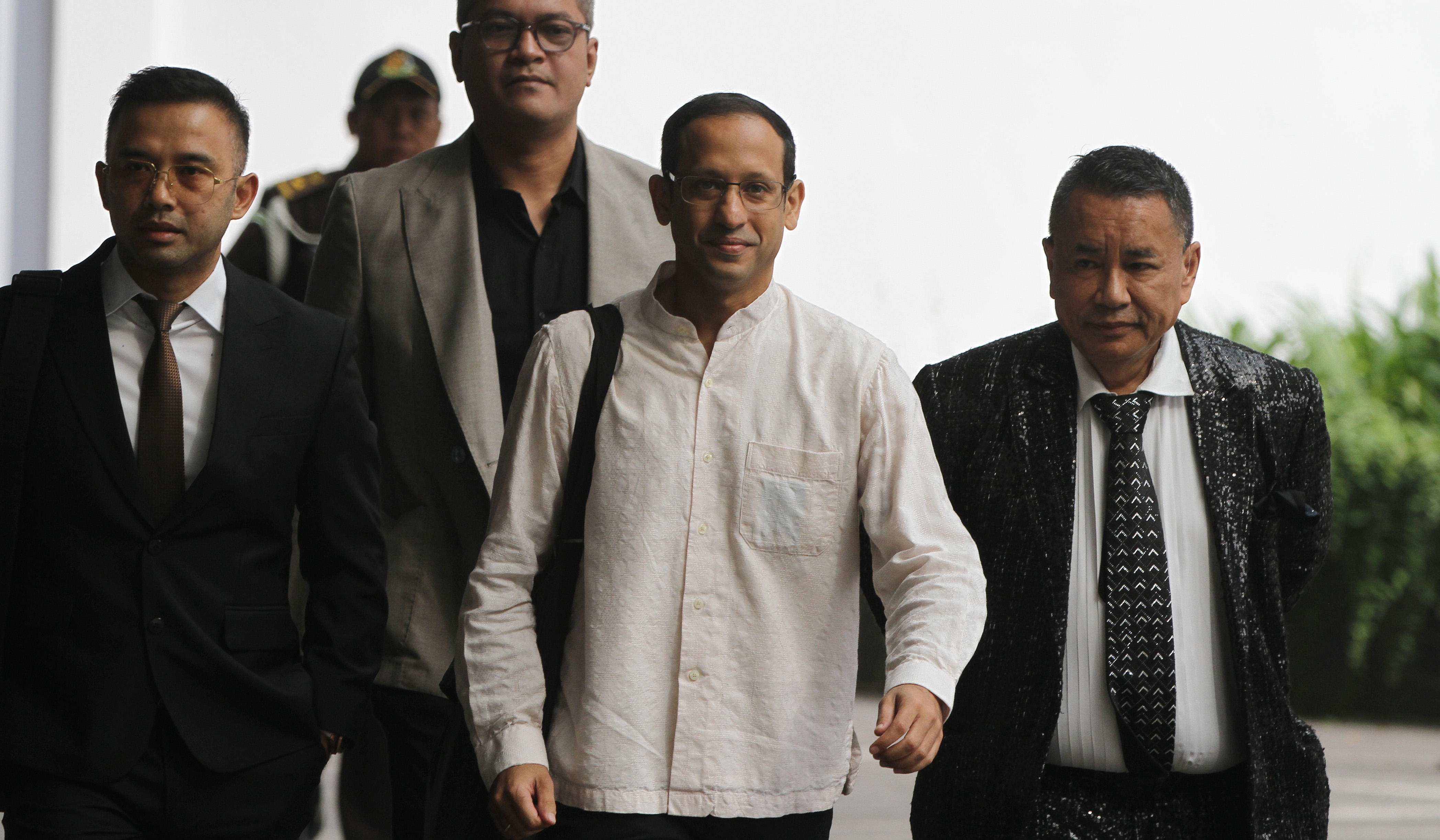 Nadiem Makarim saat memenuhi panggilan Kejagung di Jakarta. (Agus Priatna/SinPo.id)