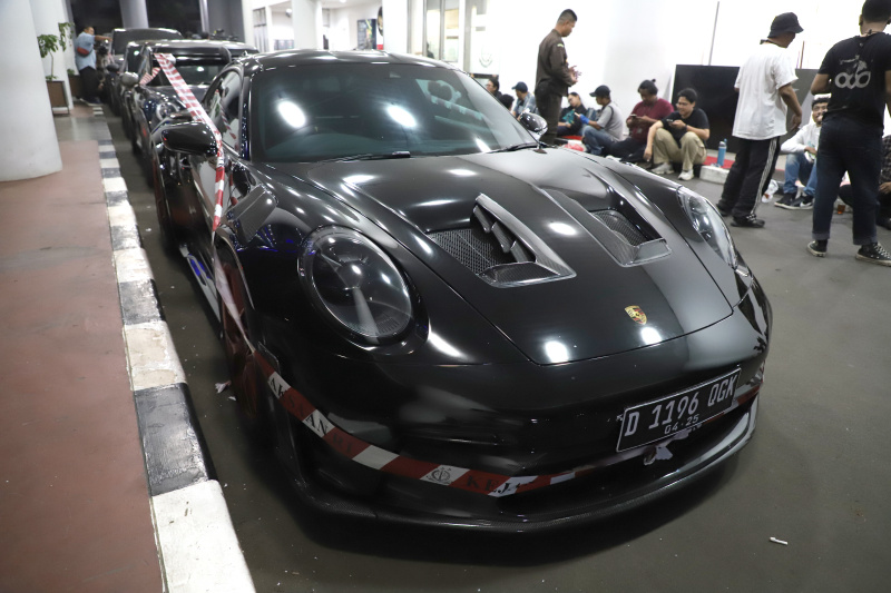 Kejagung kembali menyita 3 mobil mewah terkait kasus CPO (Ashar/SinPo.id)