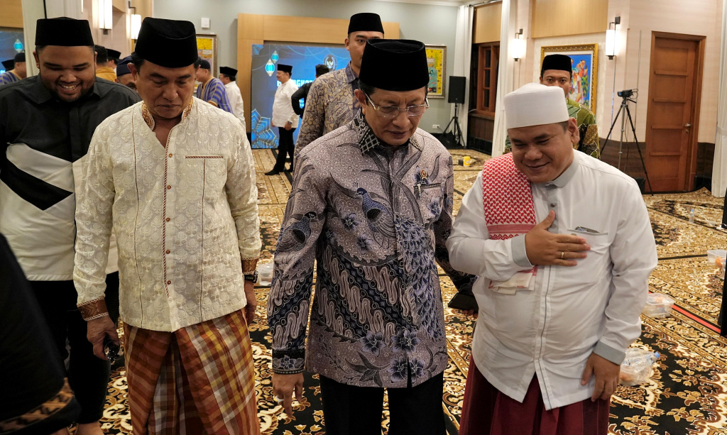 Menteri Kumham Imipas Yusril Ihza Mahendra menggelar tausyiah dan santunan anak yatim