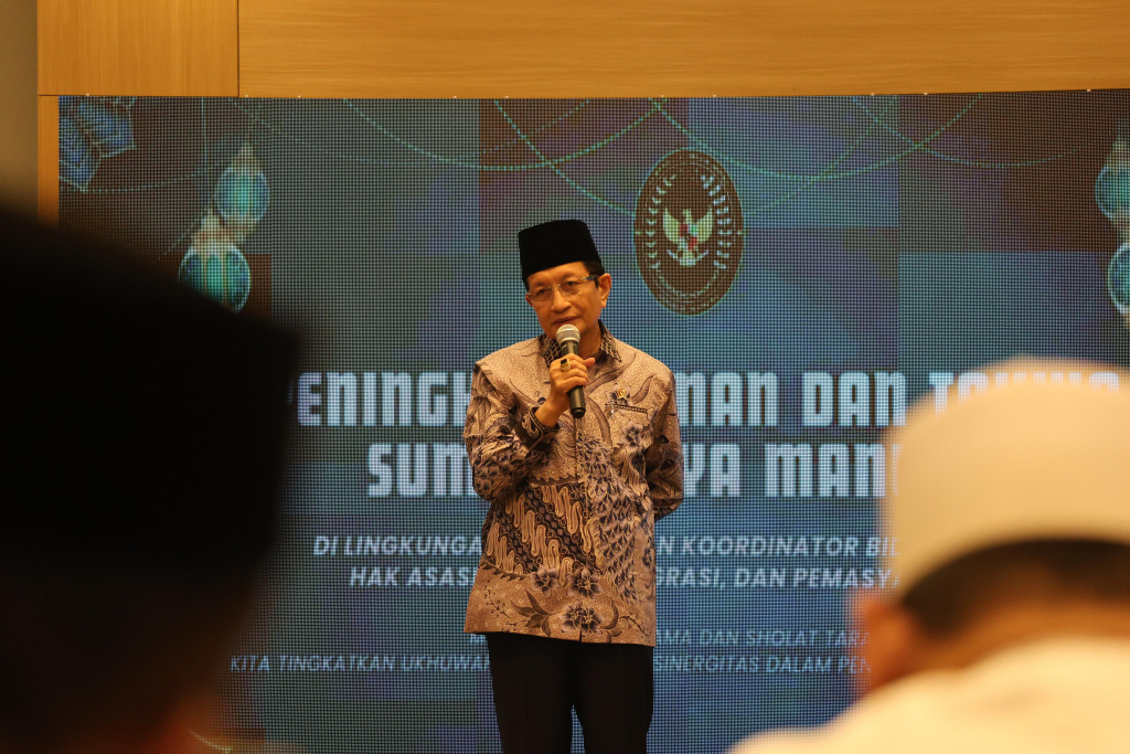 Menteri Kumham Imipas Yusril Ihza Mahendra menggelar tausyiah dan santunan anak yatim